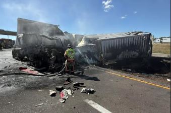 Three Injured in Multiple 18-Wheeler Crash, Fuel Spill on I-44