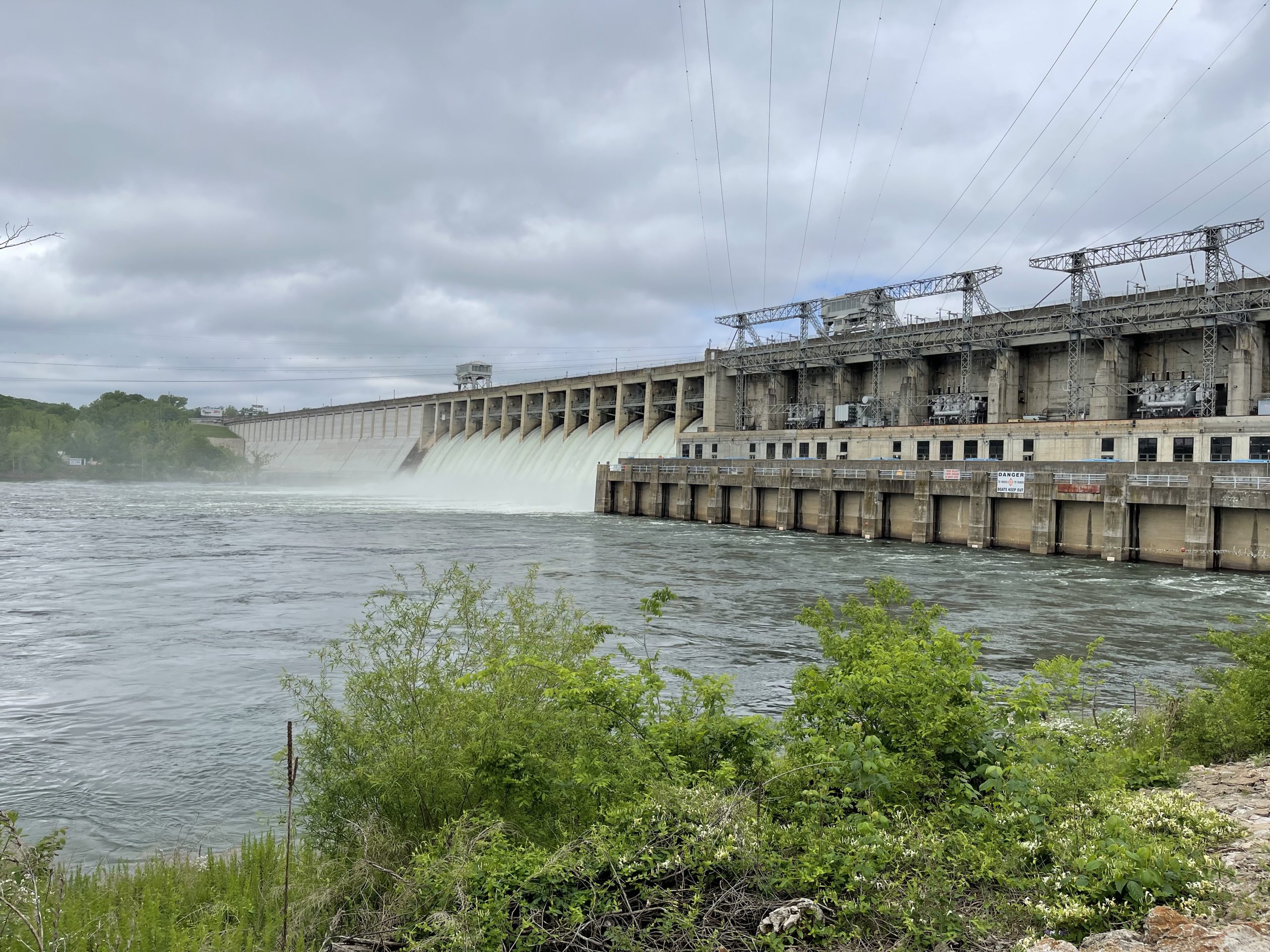 Gates Open At Bagnell Dam As Recent Rains Fill Up Truman ...