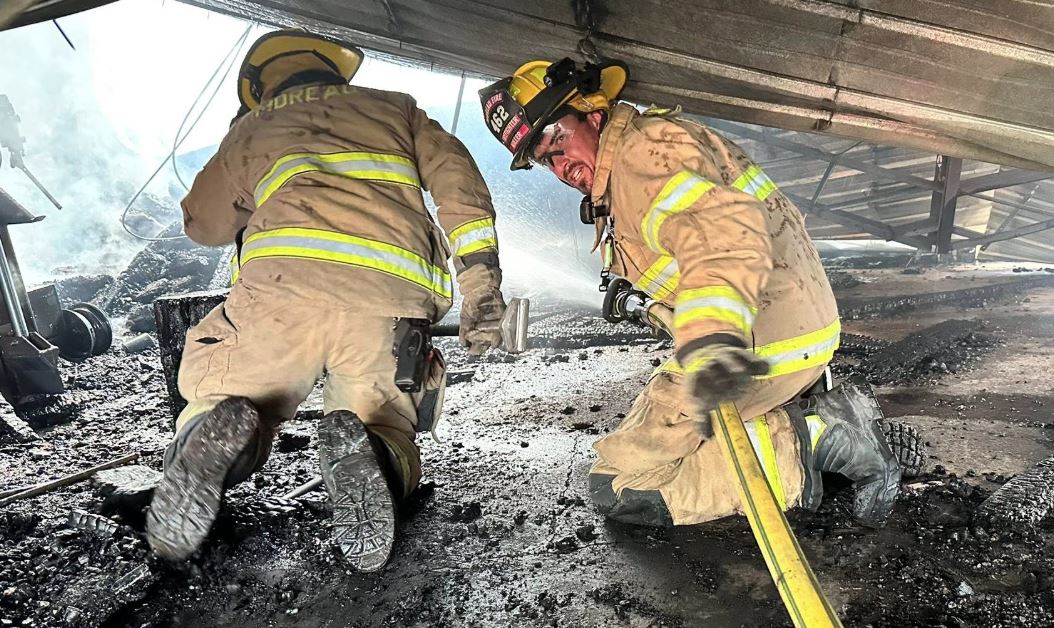 Large Commercial Barn Near Eldon Destroyed by Fire