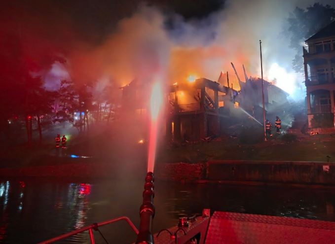 Early-Morning Fire Destroys Shawnee Bend Area Home