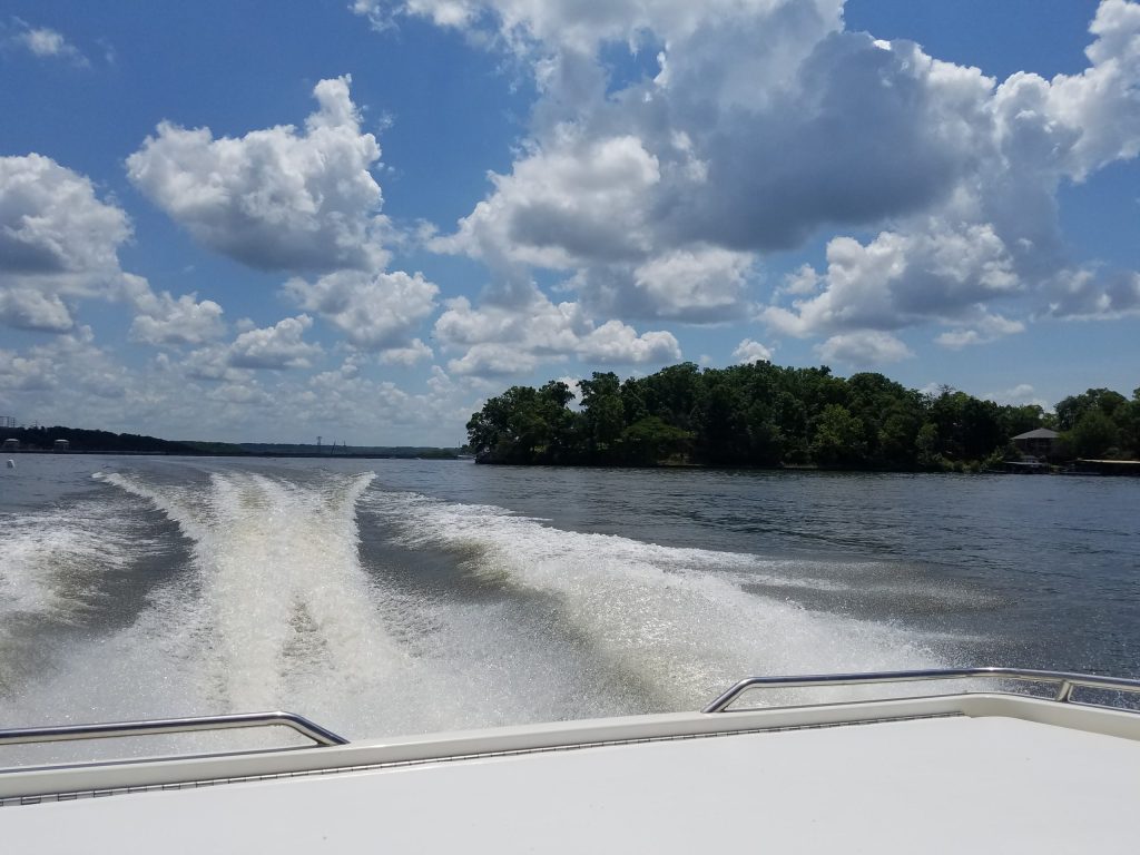 Lake Of The Ozarks Named One Of The Top 15 Best Boating Lakes In The US