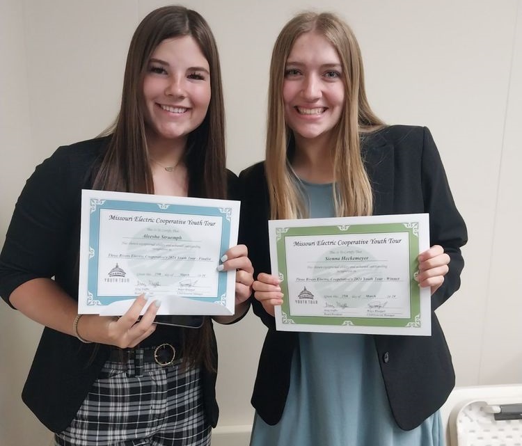 Two Students At St. Elizabeth R-4 Win Trips To Washington DC
